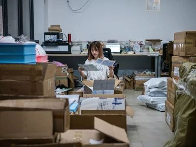 國內痛包第一人 18歲百萬收入，19歲購房的創業傳奇